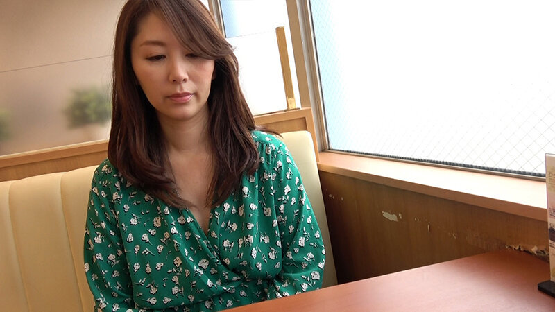 【本物】有名モデルが偽名で個人撮影。首が回らなくなりセックス返済でリアル肉便器へ変貌する