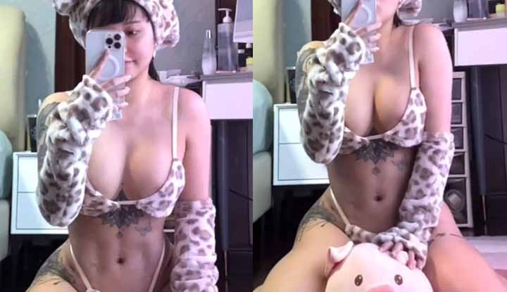 Super Internet celebrity Song Yuxin ~ Little Leopard wants to ride a stick!