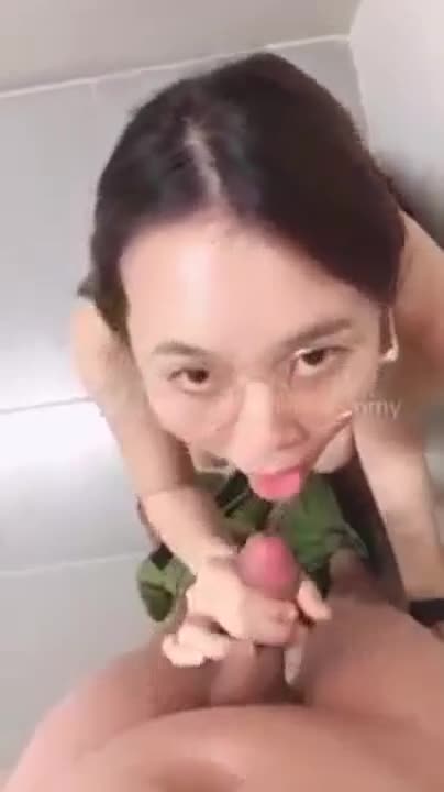 (OnlyFans)泄露的剪辑,Nong Kimmy kkimkkimmy,这位妈妈绝对精彩。 猫