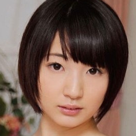 諏訪ゆい