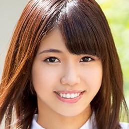 水川ひなこ