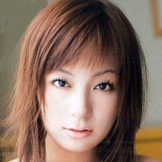 持田茜