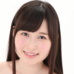 溝呂木ゆず希