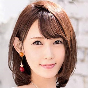 成宮つばさ