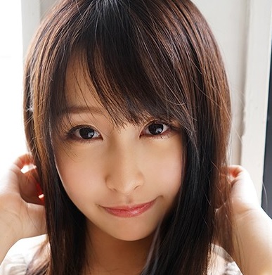 成田つむぎ