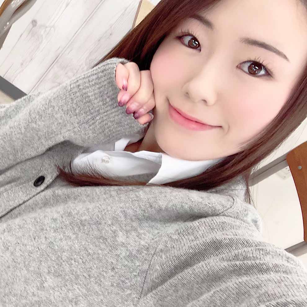 美倉あやみ