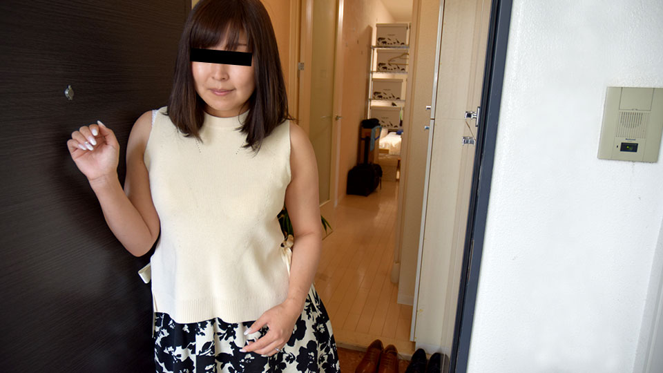 人妻自宅ハメ 〜旦那のまくらについた間男の精子〜            シリーズ特設