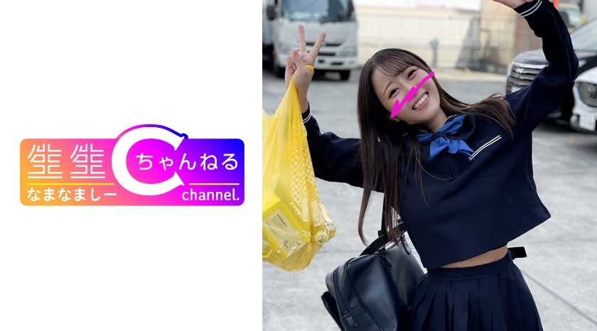 Video tersembunyi di ambil oleh gadis Jepun yang cantik dan lancap yang menampakkan muka yang cantik dan botak.