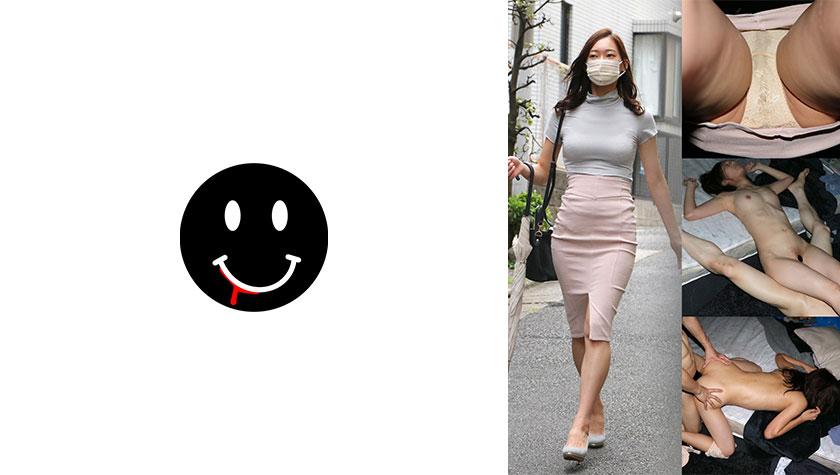 Người phụ nữ có cơ bụng mảnh mai