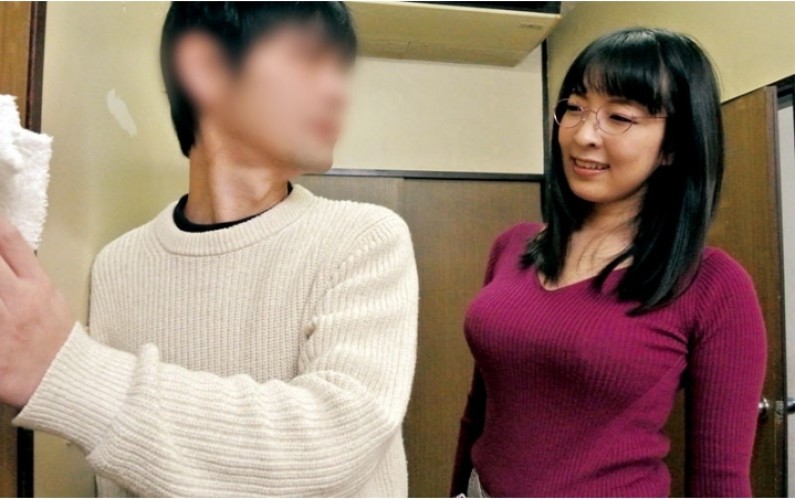 Welcome to the single dormitory where there is a big-breasted manager with glasses, Mashiro An!