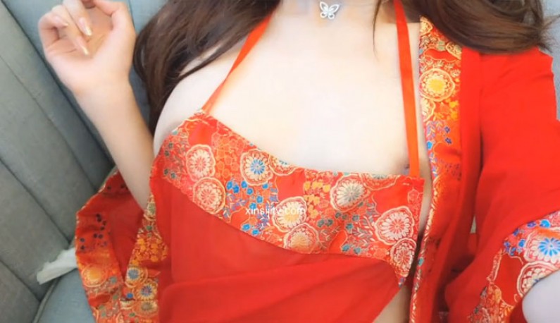 รุ่นปรับแต่งใหม่ของนางฟ้าแห่งนมโต ~ มือทั้งสองกำลังจะยื่นมือเข้ามา! การสำเร็จความใคร่ด้วยตนเองและความต้องการทางเพศอย่างสุด ๆ ~