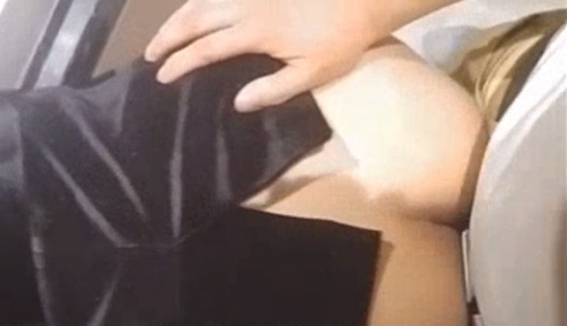 การตัดสายมือถือแฟนคือความรักต้องห้ามของเรา! เอากันในห้องน้ำสาธารณะ!