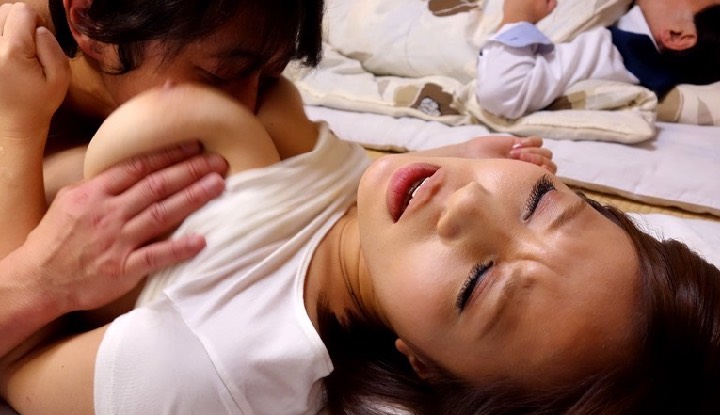 [日本] 西條琉璃破壞版AV～街訪鄰居爭相拜訪巨乳人妻的住處！(PPPD-228)