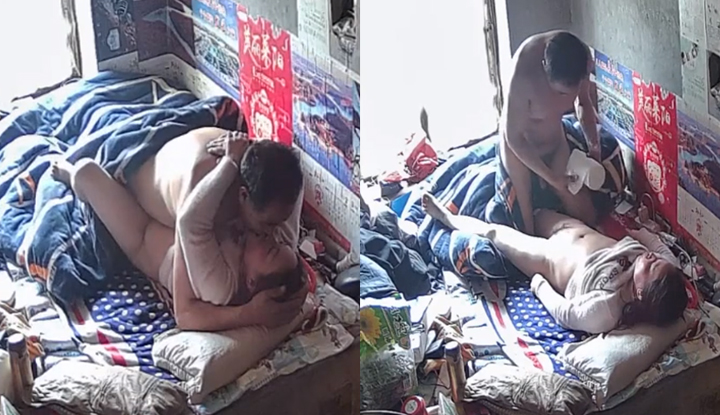 Một đoạn video quay cảnh một người phụ nữ trung niên ngực khủng ngoại tình với hàng xóm của mình bị rò rỉ - tiếng rên rỉ của cô ấy thật hay!