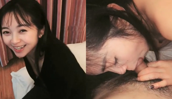 This pretty girl with a sweet smile~ looks very sexy when she takes off her clothes and knows how to blow