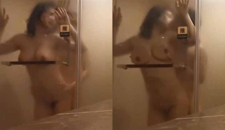 Internet exposure incident ~ The best figure bakuchichi white-collar slut was driven by me as an off-road vehicle with her boyfriend on her back