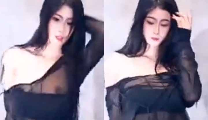 คลิปหลุด จากช่อง18+จีน คลิปไลฟ์สดโชว์เต้นยั่วๆ บดๆ ให้หนุ่มมองตาค้างควยตั้ง