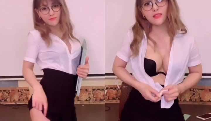 [Taiwan] SWAG juliebaby ~ Sexy exposed female secretary remote video to seduce the boss