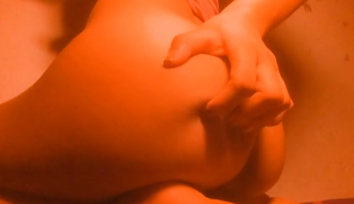 [Vietnam] Mieww's top-quality Mijiri is super elastic. It must be effective to practice squats every day