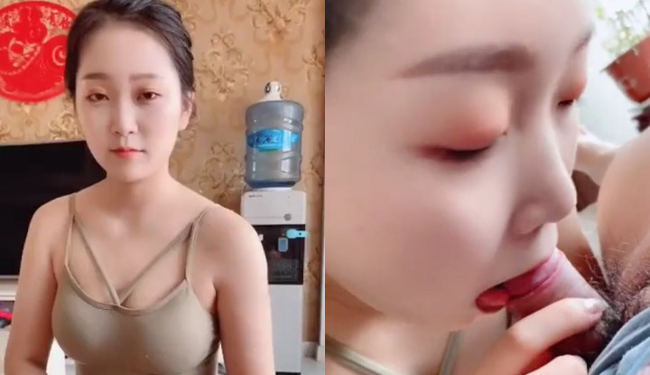 แฟนสาวน่ารักแทบรอไม่ไหวที่จะฝังหัวและกินหนักเมื่อเห็นเนื้อยื่นออกมา~