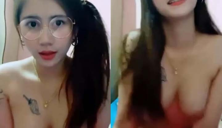 girl with glasses is so sexy