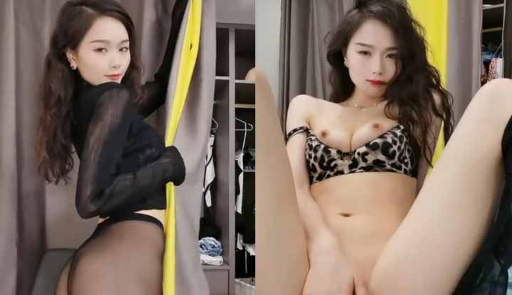 Dance teacher Xiao Tangtang ~ The teacher's horny pussy is really sweet