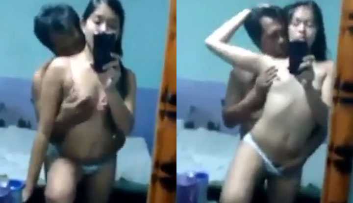 Uncle is lucky, his girlfriend is beautiful.