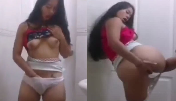 Agora entendi porque a Inday demora tanto no banho.