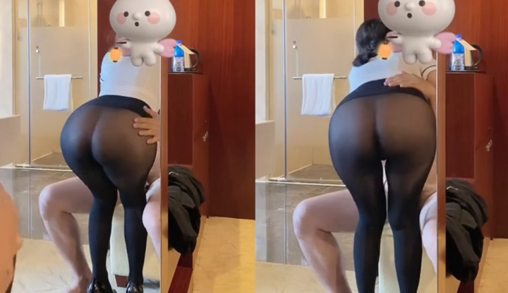 A very interesting wife and young woman~ What does it feel like to help you with the black silk Mijiri Yujie