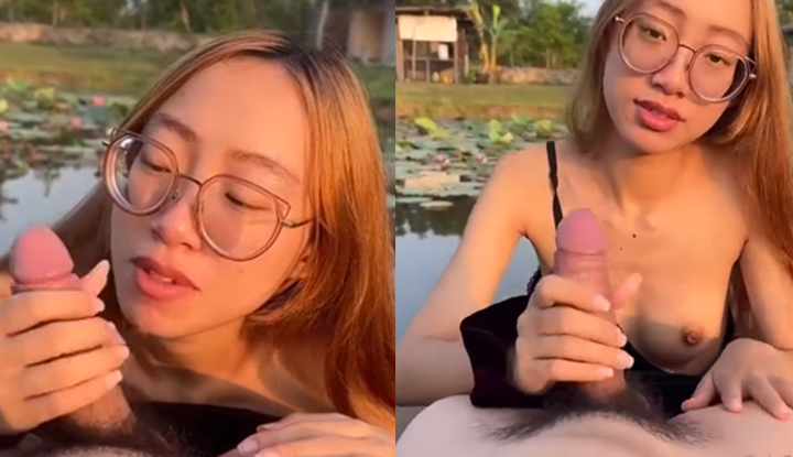 [Thailand] Passionate performance on a flat boat, the little beauty strips off her breasts and eats a big dick~