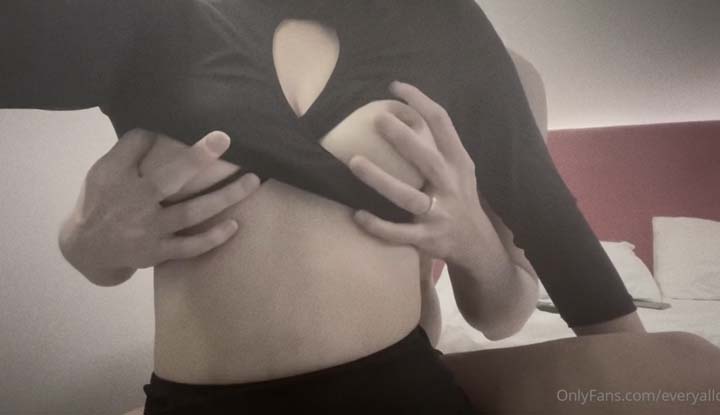 [Coreia do Sul] Esposa safada do site O, everyallday ~ Desfrutando realmente comendo sua buceta por trás e apertando seus seios grandes.