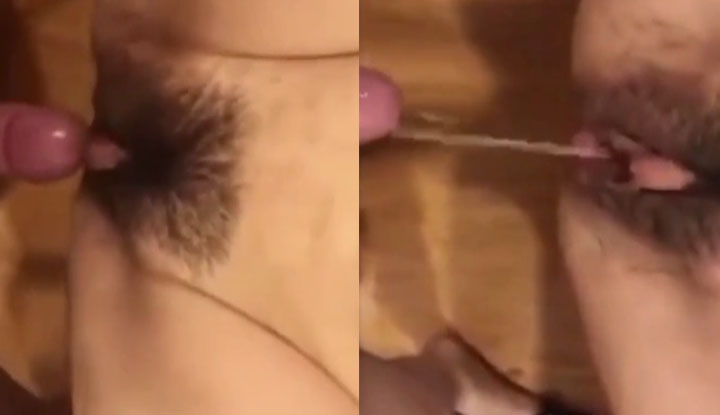 [Vietnam] Fucking pussy feels so good, the girl's horny cunt keeps squirting water.