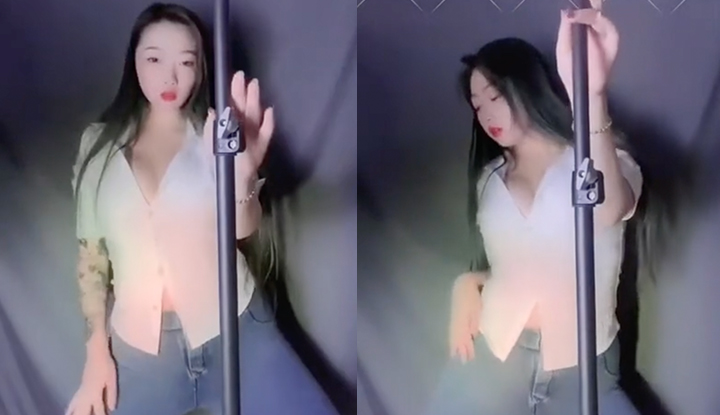 My older sister is in good health, has a great figure, and is in her forties. She is very passionate about dancing, especially traditional Thai dance.