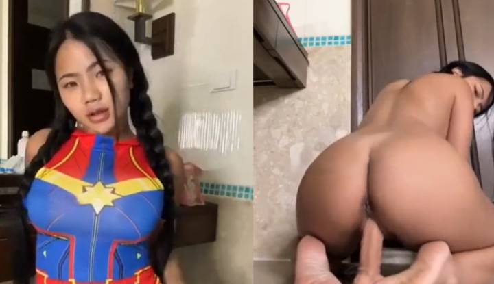 Primeira exibição de autofelação da loli peituda tailandesa.