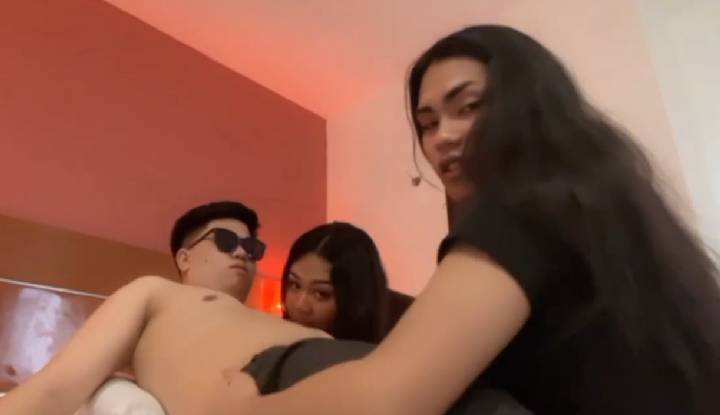 เด็กชายน้อยที่น่าสงสาร เขากำลังจะถูกดูดเลือดและถูกกินโดยพวกเราพี่น้อง