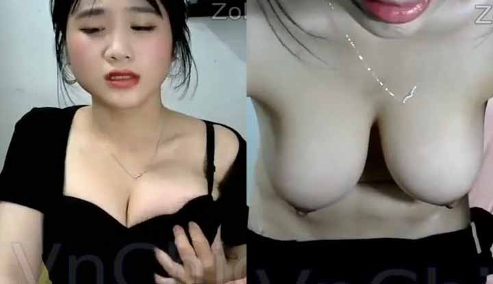 [เวียดนาม] อันนา ก๊อ - ถอดเสื้อผ้าเพื่อเผยให้เห็นนมใหญ่สีขาวนวลของเธอเอง