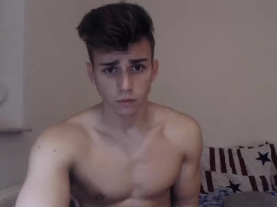 (เกย์) หนุ่มหล่อไลฟ์ชักว่าวโชว์