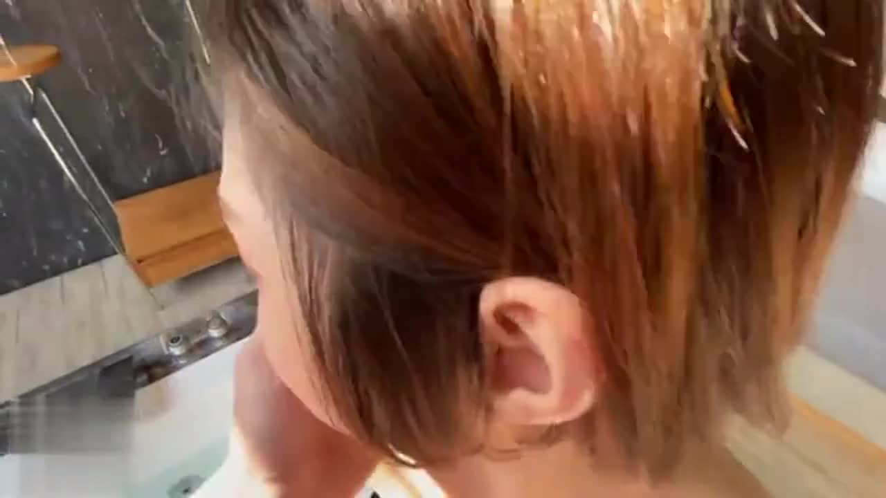 lierbaby_挑逗硬到不行的棒棒，背後式的無止盡抽插