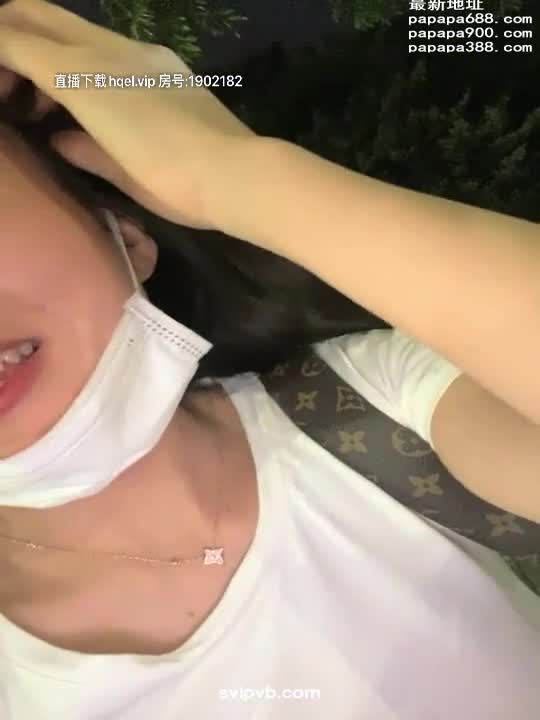 สาวไลฟ์เสียวจากจีน ยืนข้างถนนอ่อยแท็กซี่หลายคัน จนพาไปปิดเกมส์