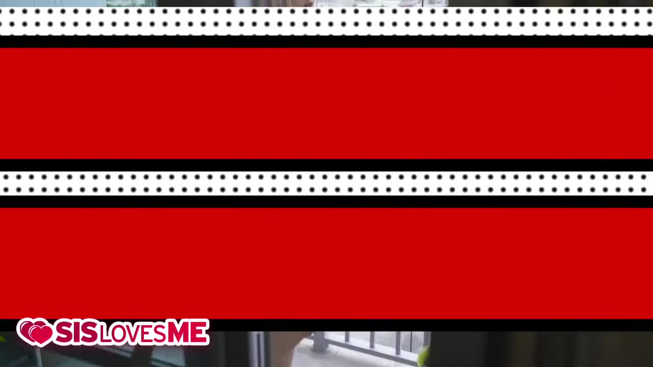 Skylar Vox -SISLOVESME - 和大奶子继姐SKYLAR VOX做爱 - Pornhub.com