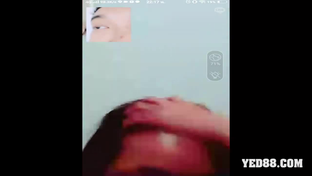 8คลิปโป้เด็กนักเรียนมัธยมตั้งกล้องเบ็ดในห้องน้ำ_นั่งแหกหีเขี่ยเม็ดแตดให้ดู