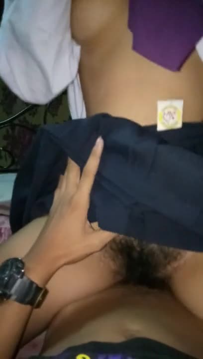 ฮมอยดกขึ้นคาชุดนักเรียน ร้องบอกเหนื่อย