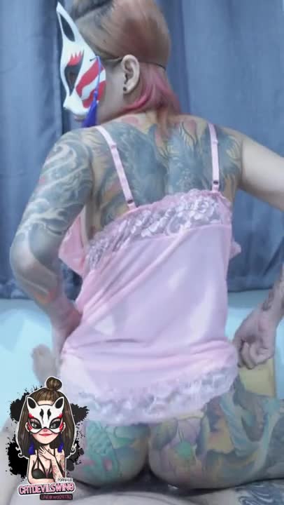 Take a milk slit to seduce Thepton. live in a group