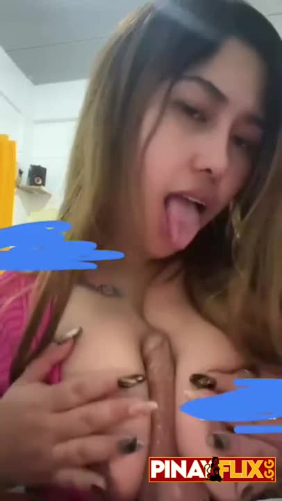 ทำไมคุณถึงช่วยตัวเองอยู่ตรงนั้น?